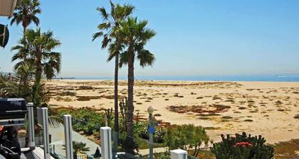 Beachfront House with Balboa Pier and Catalina Views in Newport Beach
