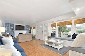 Smart TV, fireplace, offices