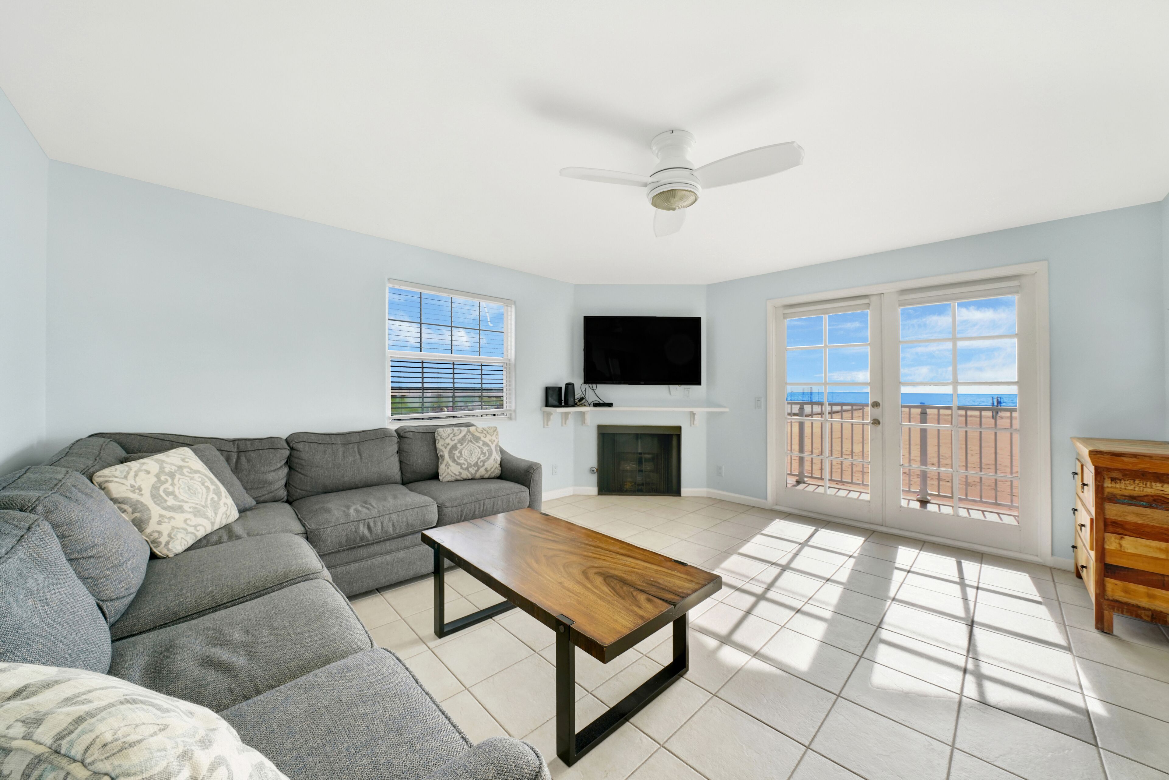 スマートテレビ、暖炉