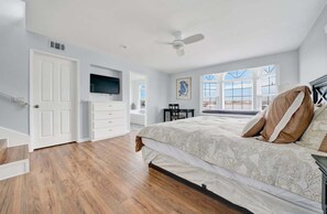 4 soverom, strykejern/-brett, wi-fi (inkludert) og sengetøy