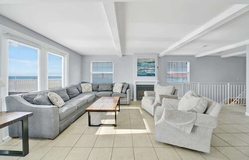 1404 W Oceanfront C | Rooftop Deck w/ Stunning 360 Beach Views