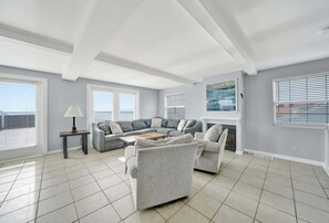 Smart-TV, peis og kontorer