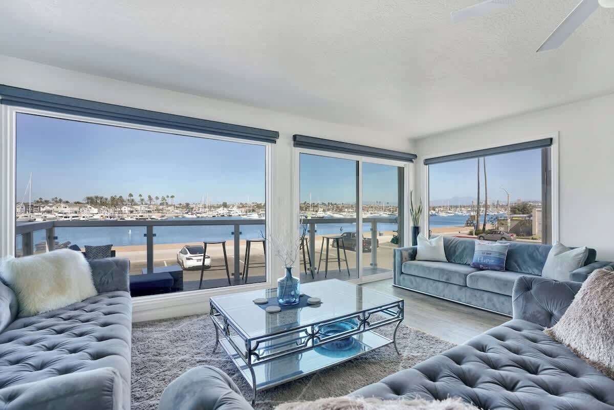 Smart TV, fireplace, offices