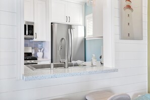 Fridge, microwave, oven, stovetop - Upper Unit in the Heart of Newport (Newport Beach)