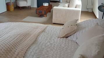 1 chambre, lit parapluie, Wi-Fi gratuit, draps fournis