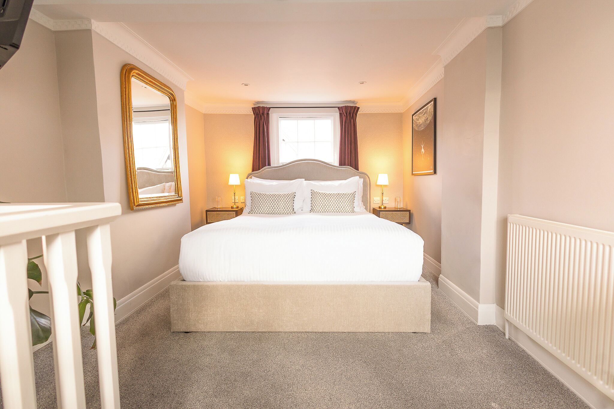 Deluxe Suite (The Queen)