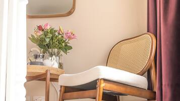 Deluxe Suite (The Queen)