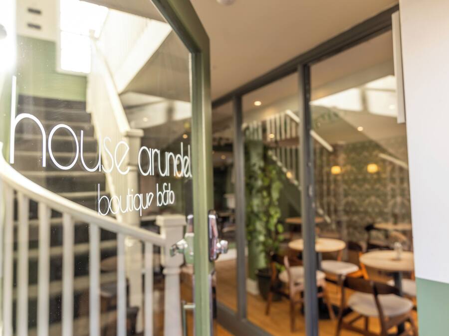 24-inch Smart TV with satellite channels, Netflix, streaming services