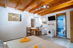 Habitación, 1 habitación, para fumadores, Terraza | Baño