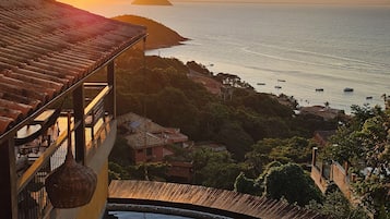 Outdoor pool, open 10:00 AM to 8:00 PM, pool loungers