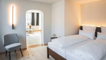 1 bedroom, premium bedding, minibar, in-room safe