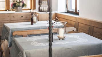Tägliches inbegriffenes Frühstücksbuffet
