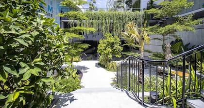 Cozy Condo With a Large Swimming Pool & Gym - in a Heart of Siem Reap