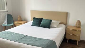 Superior Room | Soundproofing, free WiFi, bed sheets