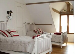 6 bedrooms