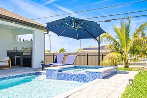 Pool - Casa del Lago: Relaxing Waterfront Pool House (Cape Coral)