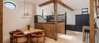 Merlin's Stables - Country Retreat - Pass the Keys