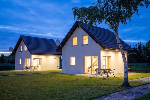 Cottage in Lędzin near Dutch Windmill