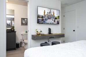 3 habitaciones, tabla de planchar con plancha y acceso a internet 