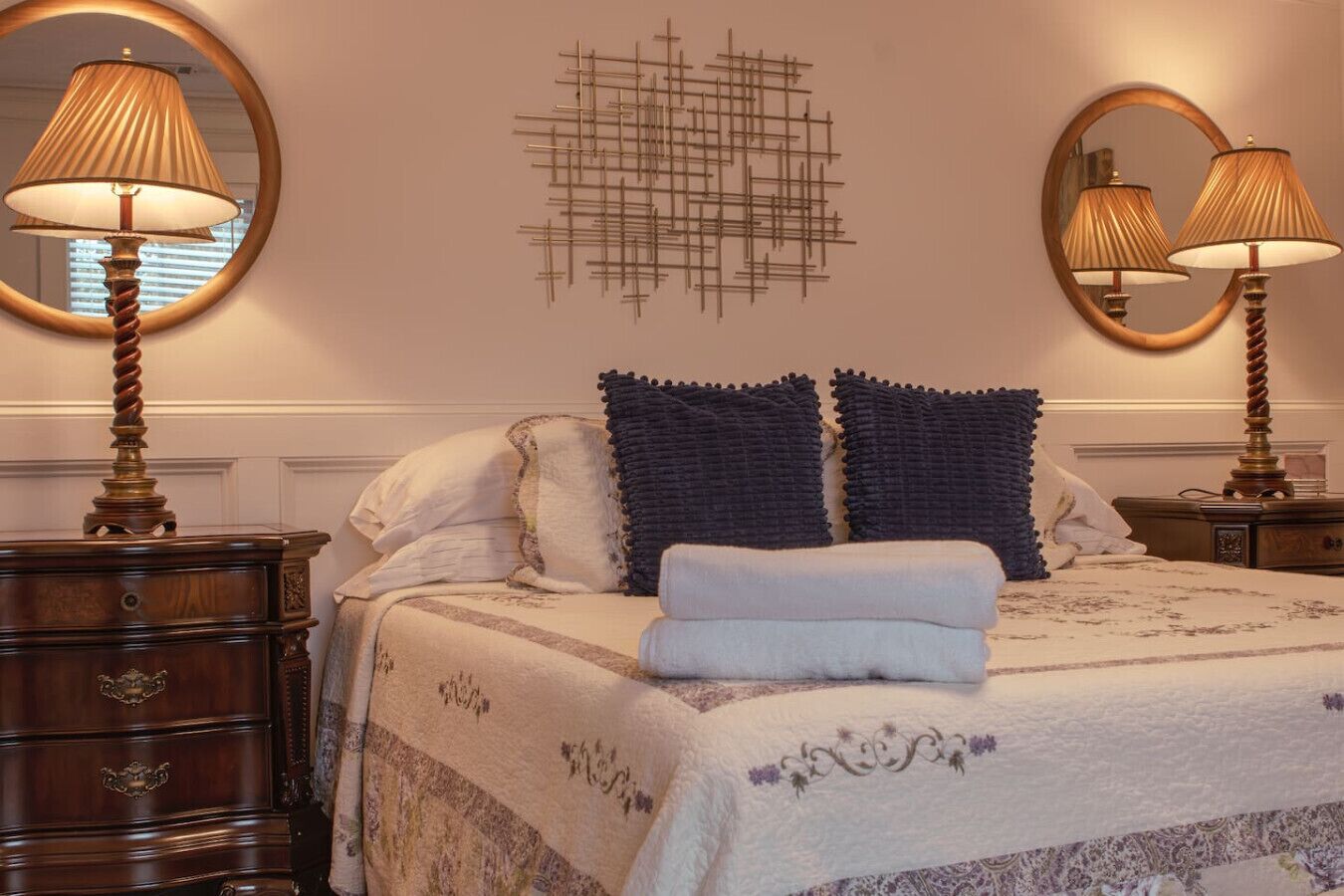 5 habitaciones, escritorio, wifi y ropa de cama 