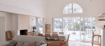 Family villa 10p, heated pool in a quiet location