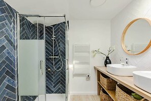 シャワー、ヘアドライヤー