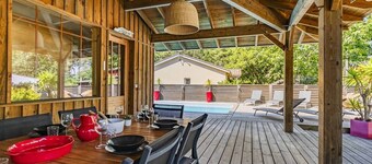 Wooden Villa,heated pool,2 steps from the lake