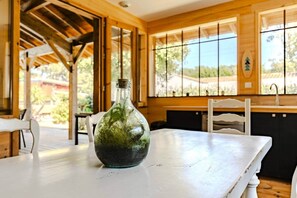 Dining - Wooden Villa,heated pool,2 steps from the lake (Lacanau)