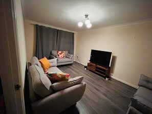 Smart TV - Vyna Place-Close to City Hospital (Nottingham)