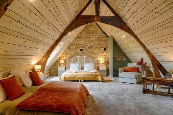 5 makuuhuonetta, työpöytä, silitysrauta/-lauta, ilmainen Wi-Fi