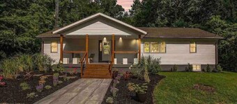 5BR on 5 Acres, Hot Tub, Pickleball, Basketball, Arcade, Pool Table