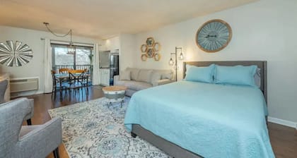 Studio Villa in Lake Lure with Rumbling Bald Resort Amenities
