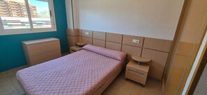 2 Schlafzimmer, Reisekinderbett, WLAN
