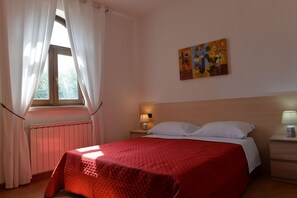 6 bedrooms, travel cot, free WiFi - Villa in Casalini with Pool & Olive Garden (Ostuni)