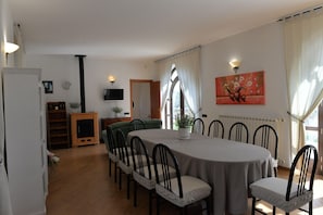 Dining - Villa in Casalini with Pool & Olive Garden (Ostuni)