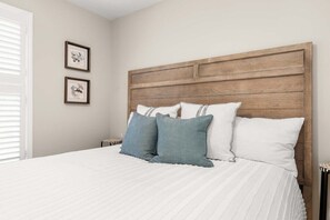 4 bedrooms, desk, iron/ironing board, free WiFi