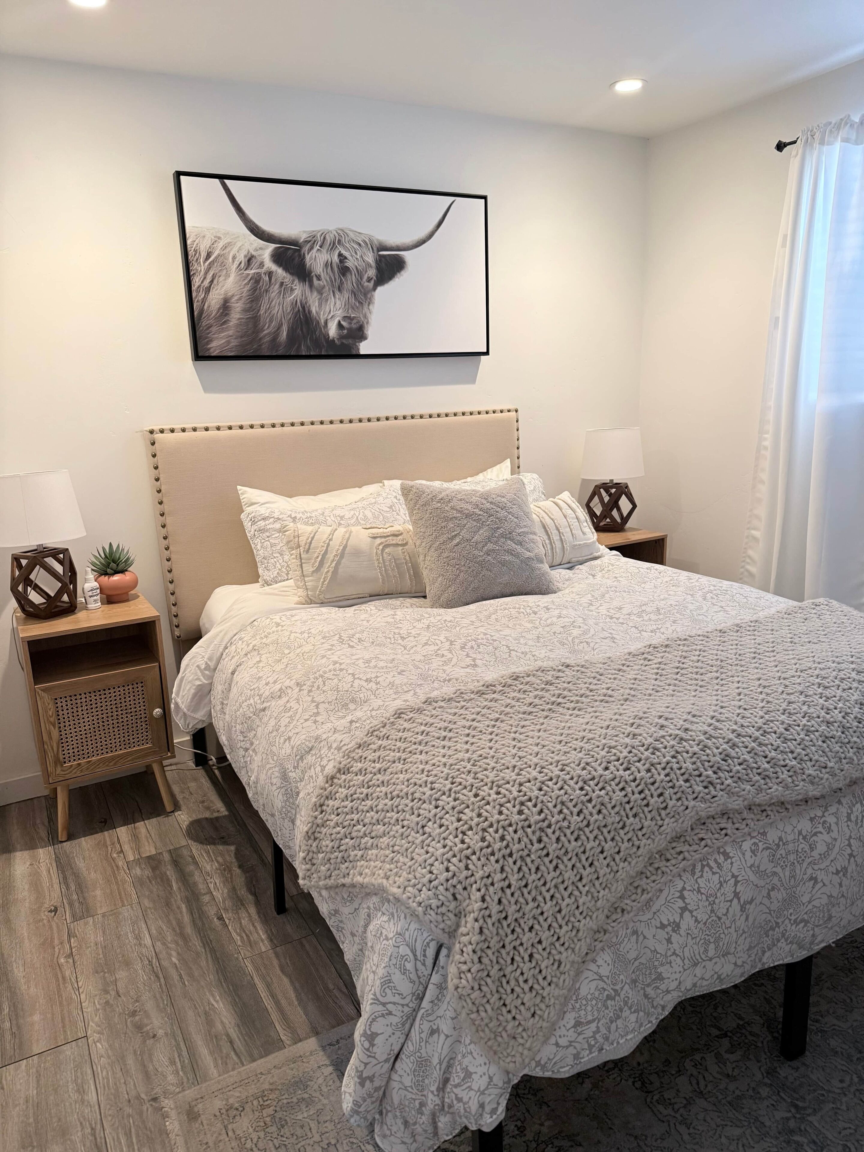 2 bedrooms, in-room safe, desk, iron/ironing board