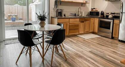 Wine Country Guesthouse • Hot Tub • Near Jacksonville