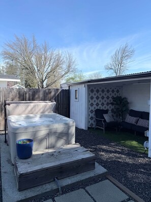 Outdoor spabad