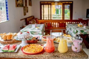 Breakfast meal - Pousada Flor do Arraial (Porto Seguro)