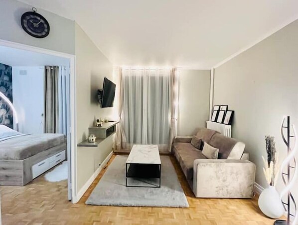 1 bedroom - Proche Château Versailles+balcon+parking Gratuit (Versailles)
