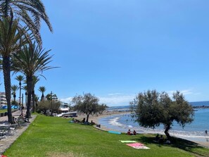 Beach - Oceanview Retreat Villa- Pool, Steps from the Beach- Premium Comfort (Playa de las Americas Adeje, S.C. de)