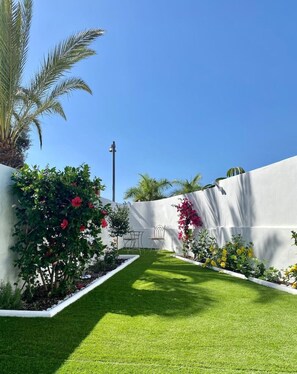 Property grounds - Oceanview Retreat Villa- Pool, Steps from the Beach- Premium Comfort (Playa de las Americas Adeje, S.C. de)