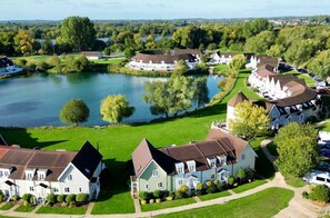 Exterior - A new england lakeside lodge that sleeps 6 guests in 3 bedrooms (SOUTH CERNEY)