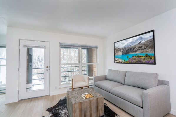 Smart TV, books