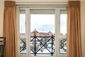 Interior - Aqua Marina - breathe in the sea air, and relax (Eastbourne)