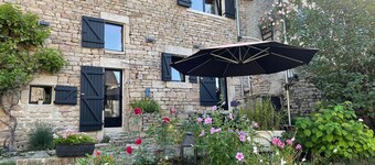 Studio Indépendant de 40 m2 "les Pâtureaux" à Quenouille Peyrat LE Chateau