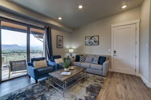 Smart TV, fireplace - Sage Creek at Moab Mountain Memories (Moab)