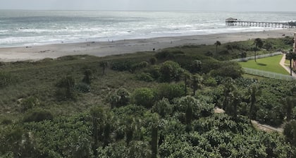 Beachfront Condo Coco Beach Fl, Avail for Christmas and New Year's 12/20-1/3/26