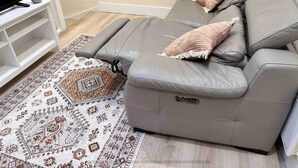 單棟房屋 | 客廳 | 電視